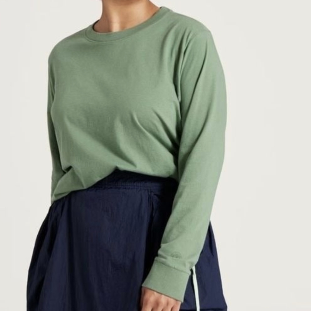 allbirds Women's Long Sleeve Tee in Sage Green